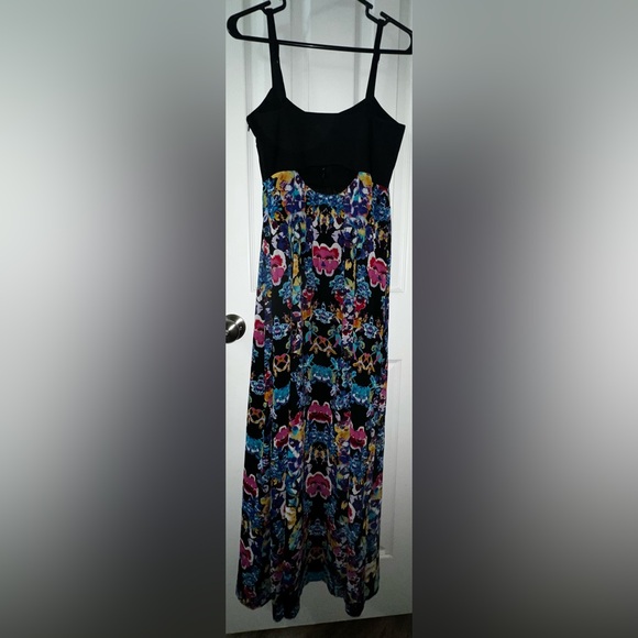 Nicole Miller Maxi Floral Dress - Size 8 - Picture 2 of 7